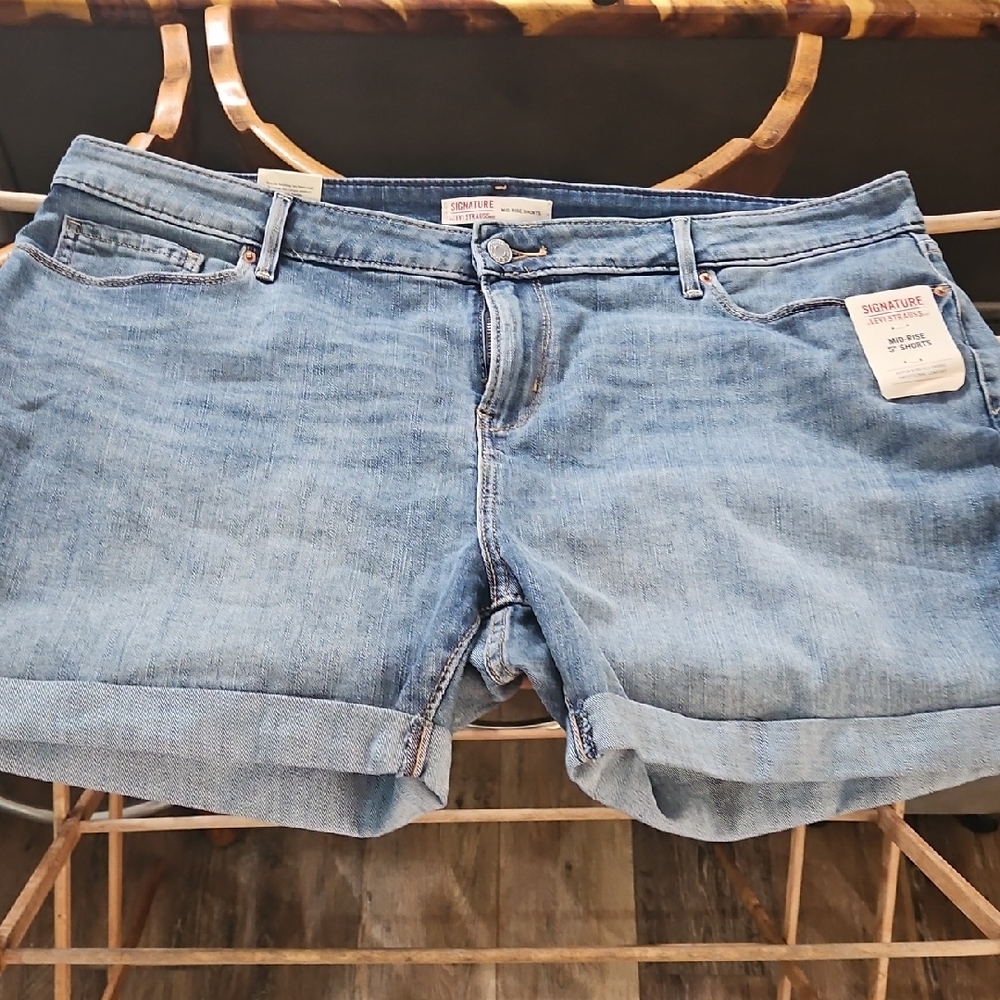 Signature by Levi Strauss Light Blue Women's Jean Shorts